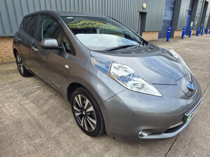 Nissan Leaf 30kWh Tekna Auto 5dr