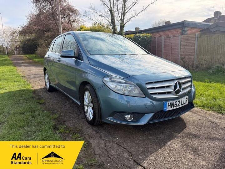 Mercedes-Benz B Class 1.6 B180 BlueEfficiency SE 7G-DCT Euro 5 (s/s) 5dr Mercedes-Benz B Class 1.6 B180 BlueEfficiency SE 7G-DCT Euro 5 (s/s) 5dr