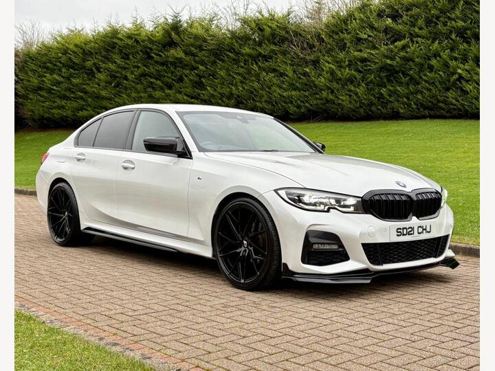BMW 3 SERIES 2.0 320d MHT M Sport Auto Euro 6 (s/s) 4dr BMW 3 SERIES 2.0 320d MHT M Sport Auto Euro 6 (s/s) 4dr