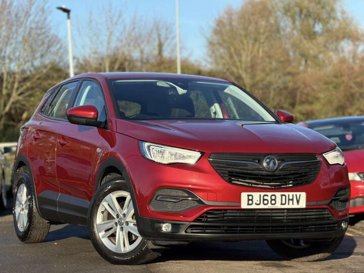 Vauxhall Grandland X 1.2 Turbo SE Euro 6 (s/s) 5dr Vauxhall Grandland X 1.2 Turbo SE Euro 6 (s/s) 5dr