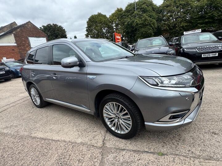 Mitsubishi OUTLANDER 2.4h TwinMotor 13.8kWh 4hs CVT 4WD Euro 6 (s/s) 5dr
