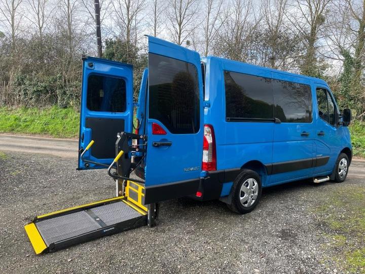 Renault Master SL28 ENERGY DCi 110 Business+ WHEELCHAIR ACCESSIBLE VEHICLE 5 SEATS