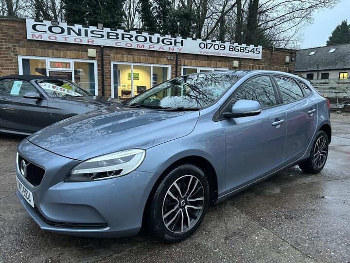 Volvo V40 HATCHBACK 2.0 T2 Momentum Euro 6 (s/s) 5dr