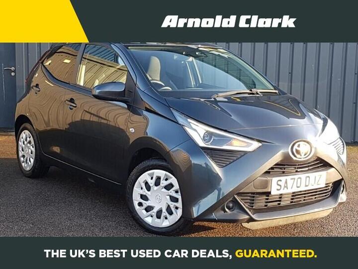 Toyota AYGO 1.0 VVT-i X-play Euro 6 5dr (Safety Sense) Toyota AYGO 1.0 VVT-i X-play Euro 6 5dr (Safety Sense)