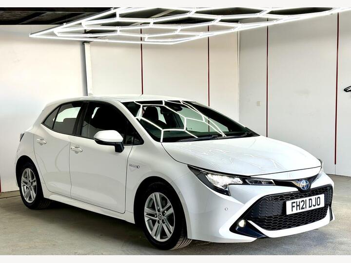 Toyota COROLLA 1.8 VVT-h Icon Tech CVT Euro 6 (s/s) 5dr