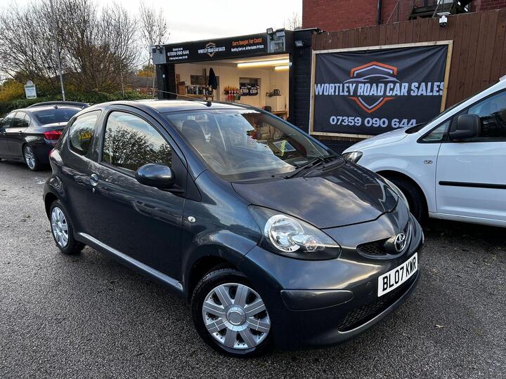 Toyota AYGO 1.0 VVT-i + Euro 4 3dr Toyota AYGO 1.0 VVT-i + Euro 4 3dr