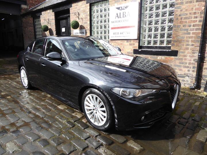 Alfa Romeo Giulia 2.2 TD Super Auto Euro 6 (s/s) 4dr Alfa Romeo Giulia 2.2 TD Super Auto Euro 6 (s/s) 4dr