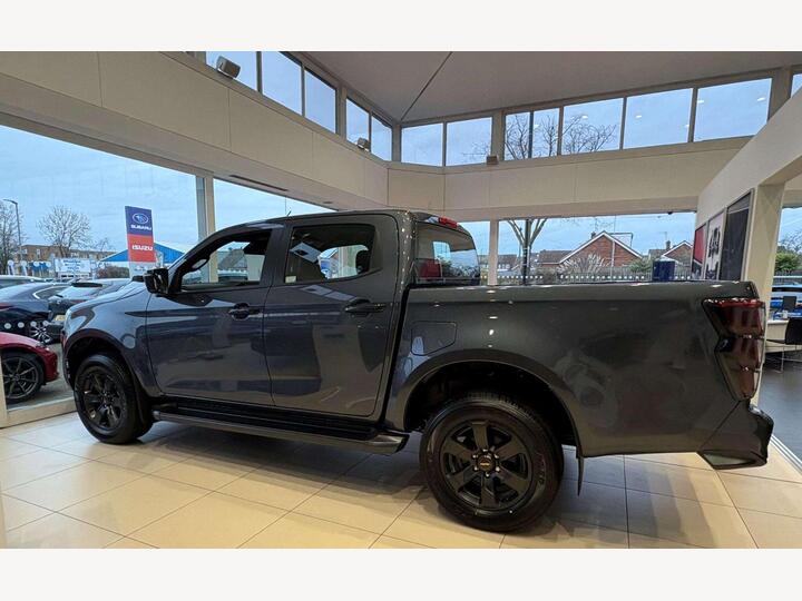 Isuzu D-Max 1.9 TD V-Cross Auto 4WD Euro 6 (s/s) 4dr