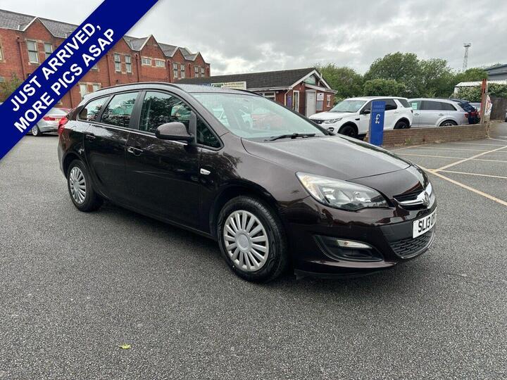 Vauxhall ASTRA 1.4 16V Exclusiv Sports Tourer Euro 5 5dr