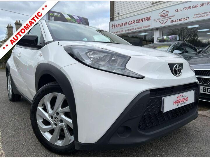 Toyota AYGO X 1.0 VVT-i Pure X-shift Euro 6 (s/s) 5dr Toyota AYGO X 1.0 VVT-i Pure X-shift Euro 6 (s/s) 5dr