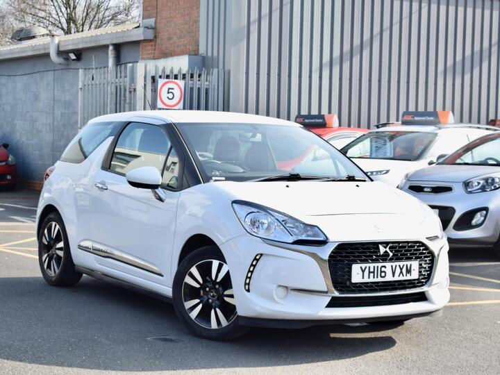 DS AUTOMOBILES DS 3 1.2 PureTech Chic Euro 6 3dr DS AUTOMOBILES DS 3 1.2 PureTech Chic Euro 6 3dr