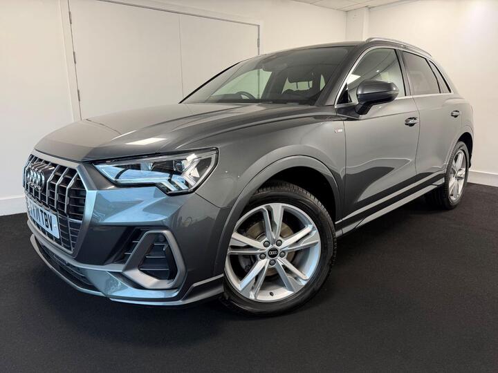 Audi Q3 1.5 TFSI CoD 35 S Line Euro 6 (s/s) 5dr