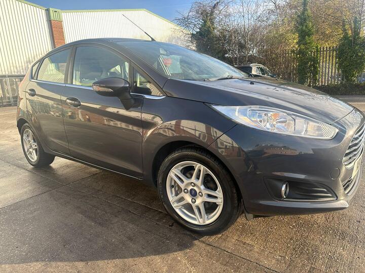 Ford Fiesta 1.25 Zetec Euro 5 5dr Ford Fiesta 1.25 Zetec Euro 5 5dr