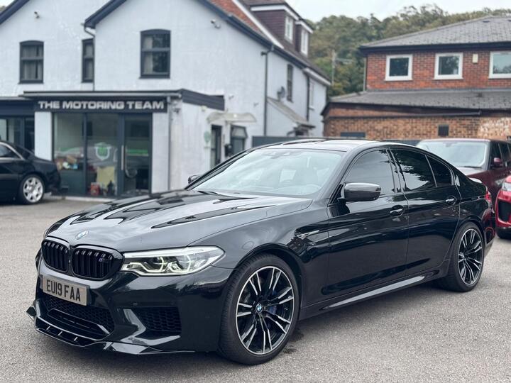 BMW M5 4.4 V8 Steptronic XDrive Euro 6 (s/s)