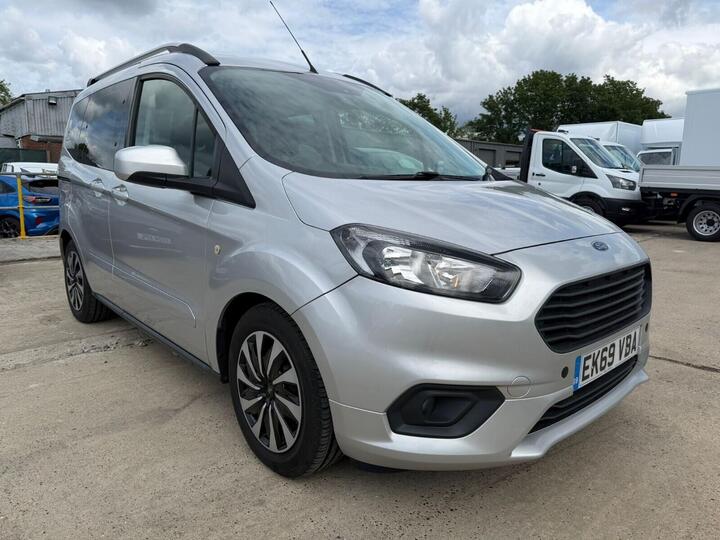 Ford Tourneo Courier 1.0 EcoBoost Zetec Euro 6 5dr