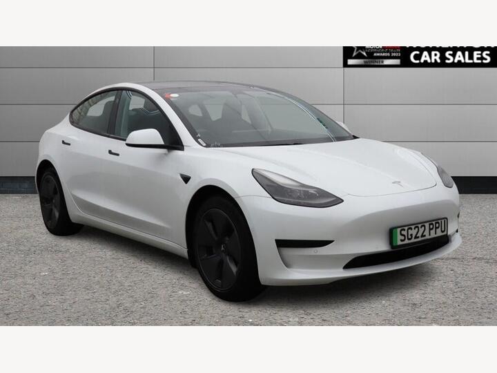 Tesla Model 3 Standard Range Plus Auto RWD 4dr