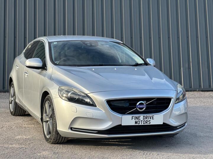 Volvo V40 1.6 T4 R-Design Lux Nav Powershift Euro 5 (s/s) 5dr