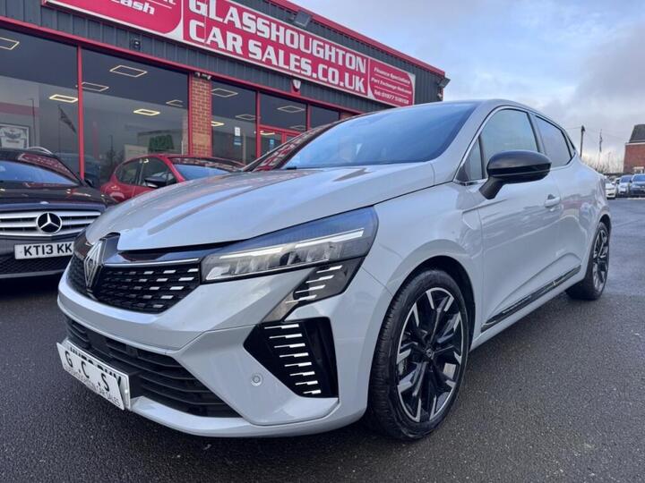 Renault Clio 1.6 E-TECH Techno Auto Euro 6 (s/s) 5dr