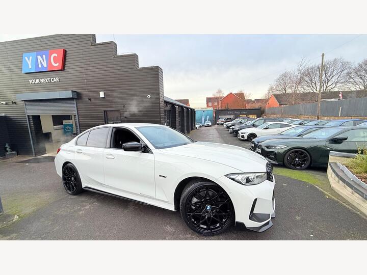 BMW 3 Series 2.0 330e 12kWh M Sport Auto Euro 6 (s/s) 4dr BMW 3 Series 2.0 330e 12kWh M Sport Auto Euro 6 (s/s) 4dr