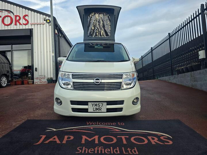 Nissan Elgrand 4WD 2 BERTH 8 SEATER
