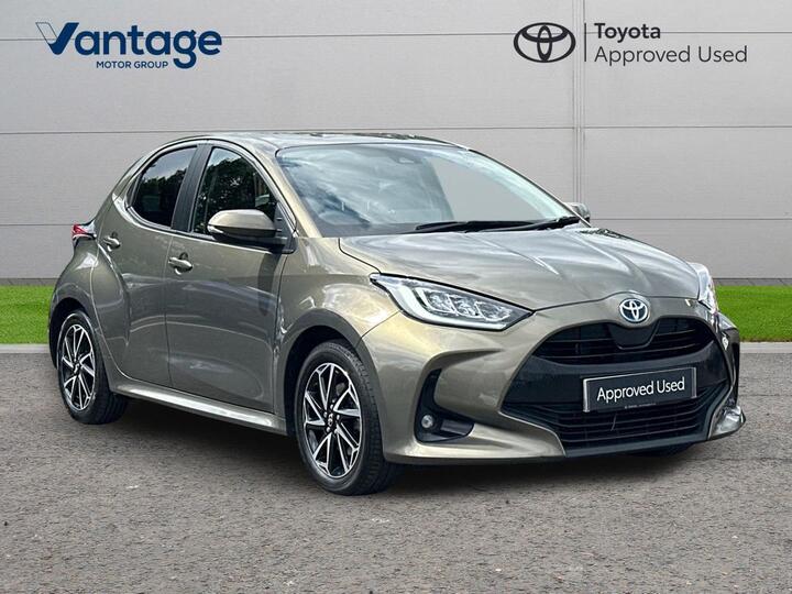 Toyota Yaris 1.5 VVT-h Design E-CVT Euro 6 (s/s) 5dr