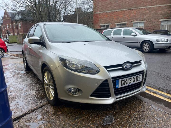 Ford Focus 1.6 TDCi Zetec Euro 5 (s/s) 5dr
