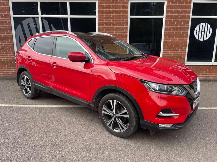 Nissan QASHQAI 1.3 DIG-T N-Connecta Euro 6 (s/s) 5dr