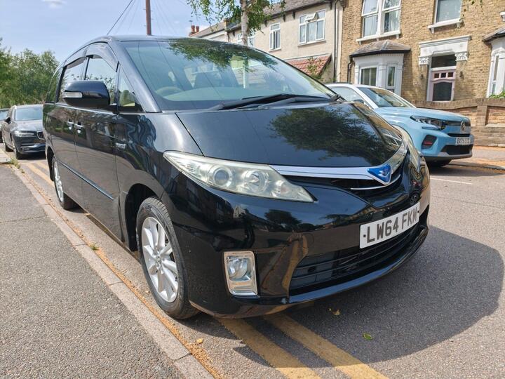 Toyota Estima Hybrid E-Four