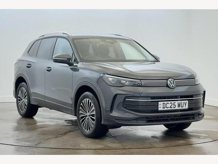 Volkswagen Tiguan 1.5 TSI EHybrid 19.7kWh Match DSG Euro 6 (s/s) 5dr Volkswagen Tiguan 1.5 TSI EHybrid 19.7kWh Match DSG Euro 6 (s/s) 5dr
