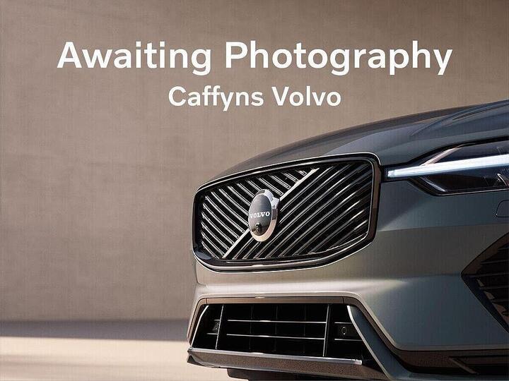 Volvo XC40 2.0 B4 MHEV Plus Dark DCT Auto Euro 6 (s/s) 5dr
