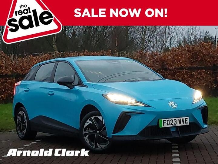 MG MG4 64kWh SE Long Range Auto 5dr