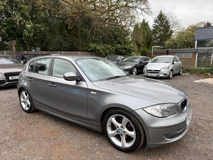 BMW 1 Series 2.0 118d SE Steptronic Euro 5 5dr