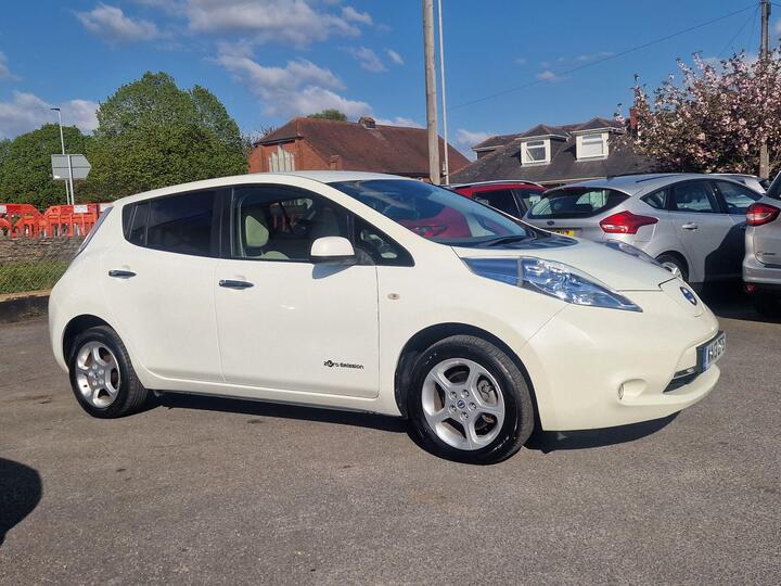 Nissan Leaf 24kWh Auto 5dr Nissan Leaf 24kWh Auto 5dr