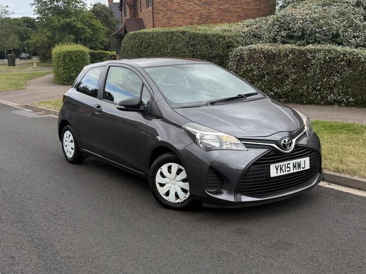 Toyota YARIS 1.0 VVT-i Active Euro 5 3dr