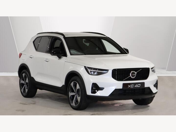 Volvo XC40 2.0 B3 MHEV Plus DCT Auto Euro 6 (s/s) 5dr