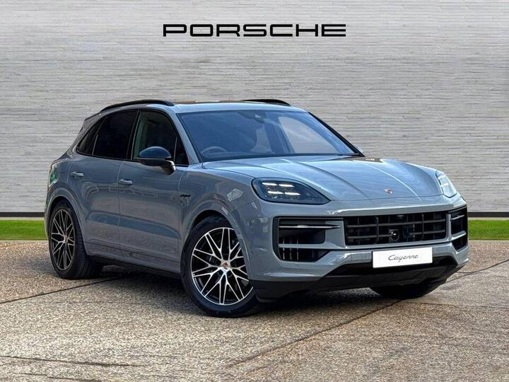 Porsche Cayenne 3.0 V6 E-Hybrid 25.9kWh Black Edition TiptronicS 4WD Euro 6 (s/s) 5dr