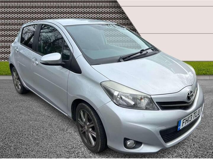 Toyota YARIS 1.33 Dual VVT-i SR Euro 5 5dr