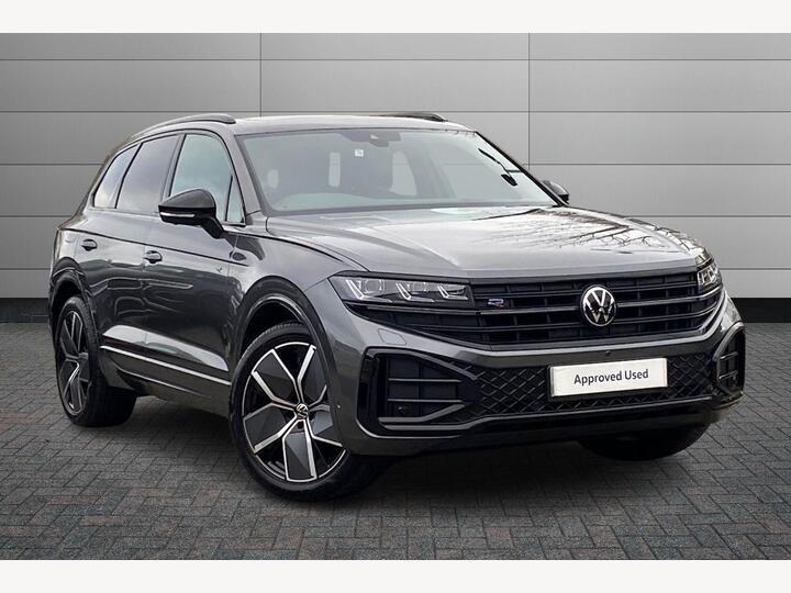 Volkswagen Touareg 3.0 TDI V6 Black Edition Tiptronic 4Motion Euro 6 (s/s) 5dr Volkswagen Touareg 3.0 TDI V6 Black Edition Tiptronic 4Motion Euro 6 (s/s) 5dr