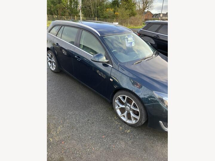 Vauxhall Insignia 2.0 CDTi EcoFLEX Design Sports Tourer Euro 5 (s/s) 5dr Vauxhall Insignia 2.0 CDTi EcoFLEX Design Sports Tourer Euro 5 (s/s) 5dr