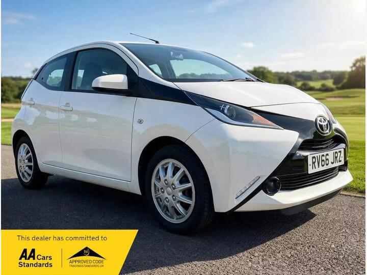 Toyota AYGO 1.0 VVT-i X-play Euro 6 5dr