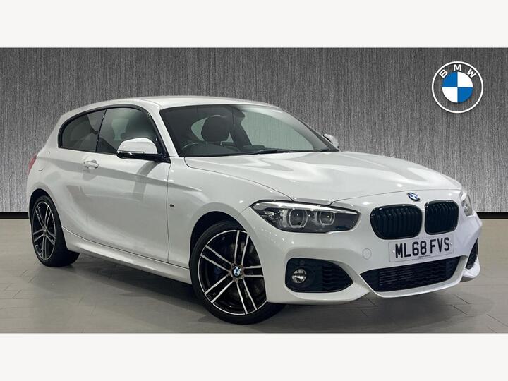 BMW 1 Series 1.5 118i M Sport Shadow Edition Euro 6 (s/s) 3dr BMW 1 Series 1.5 118i M Sport Shadow Edition Euro 6 (s/s) 3dr
