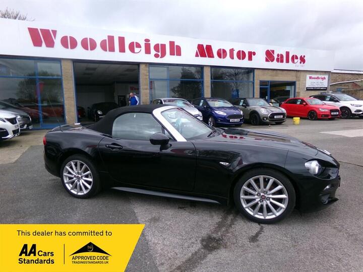 Fiat 124 Spider 1.4 MultiAir Lusso Euro 6 2dr Fiat 124 Spider 1.4 MultiAir Lusso Euro 6 2dr
