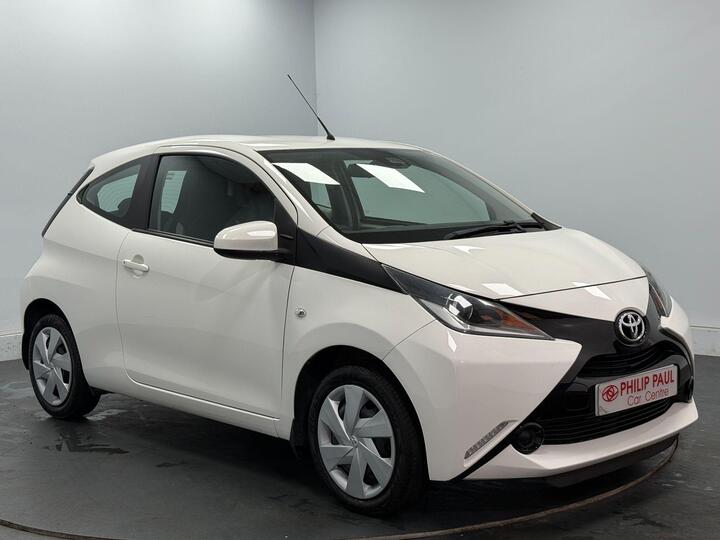 Toyota AYGO 1.0 VVT-i X-play Euro 6 3dr (Safety Sense)