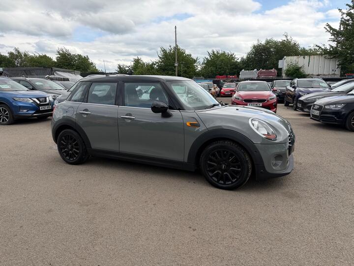 MINI Hatch 1.5 Cooper Auto Euro 6 (s/s) 5dr