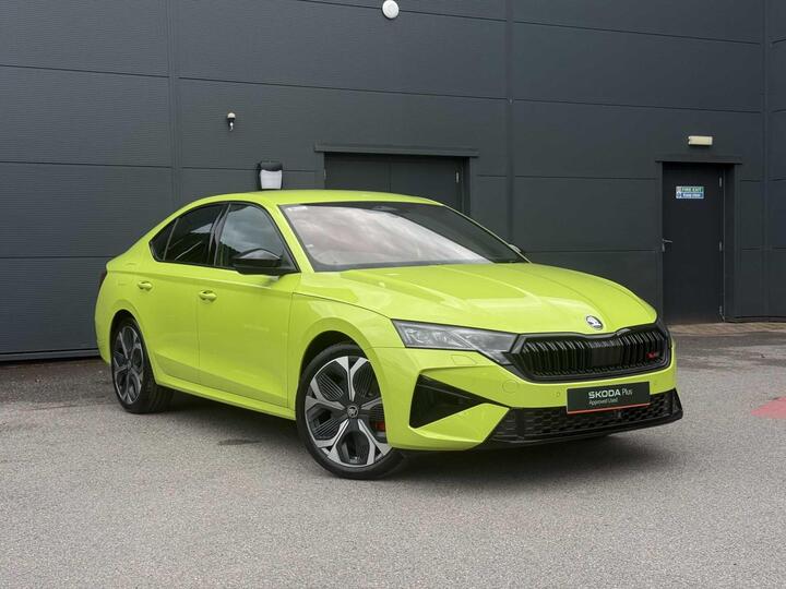 Skoda Octavia 2.0 TSI VRS DSG Euro 6 (s/s) 5dr Skoda Octavia 2.0 TSI VRS DSG Euro 6 (s/s) 5dr