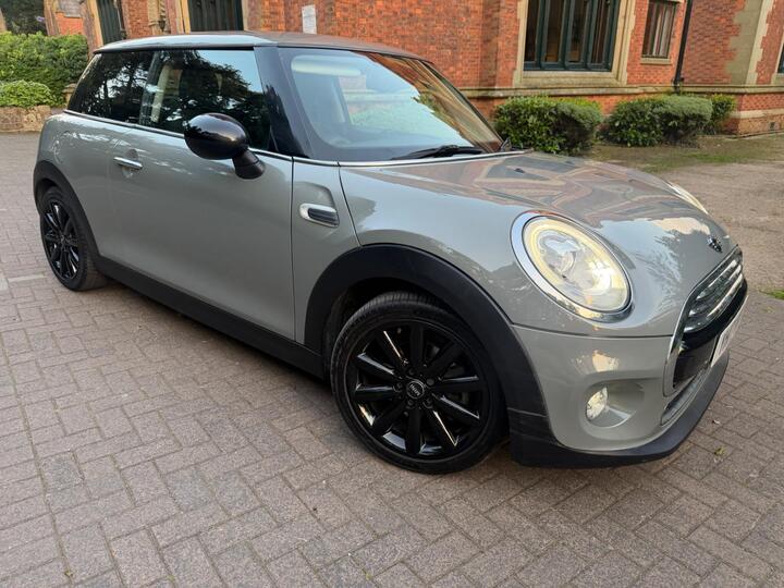MINI Hatch 1.5 Cooper Auto Euro 6 (s/s) 3dr