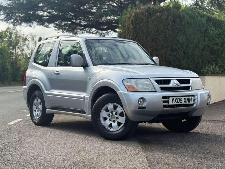 Mitsubishi Shogun 3.2 DI-D Equippe 3dr
