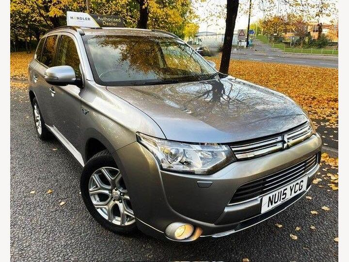 Mitsubishi Outlander 2.0h 12kWh GX4h CVT 4WD Euro 5 (s/s) 5dr Mitsubishi Outlander 2.0h 12kWh GX4h CVT 4WD Euro 5 (s/s) 5dr