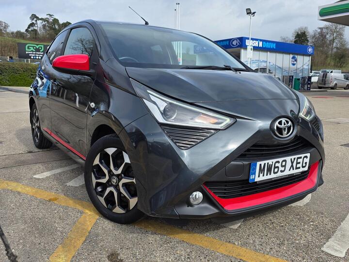 Toyota AYGO 1.0 VVT-i X-trend Funroof X-shift Euro 6 5dr