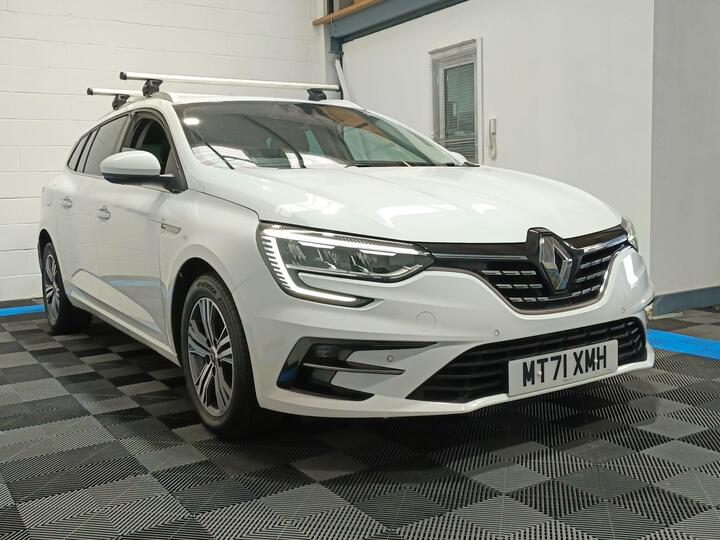 Renault Megane 1.5 Blue DCi Iconic Sport Tourer Euro 6 (s/s) 5dr Renault Megane 1.5 Blue DCi Iconic Sport Tourer Euro 6 (s/s) 5dr